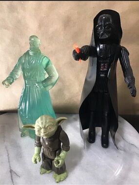 Star Wars vintage Lot 3 piece. ‘77 Darth Vader, ‘80 Yoda  & ‘97 Obi Wan